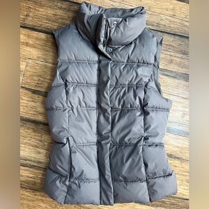 GAP puffer vest XS